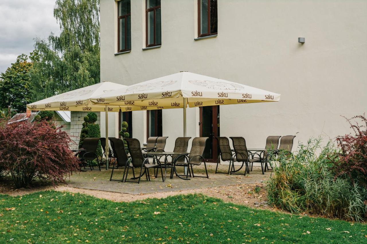 Hotel Metsis Valga Extérieur photo