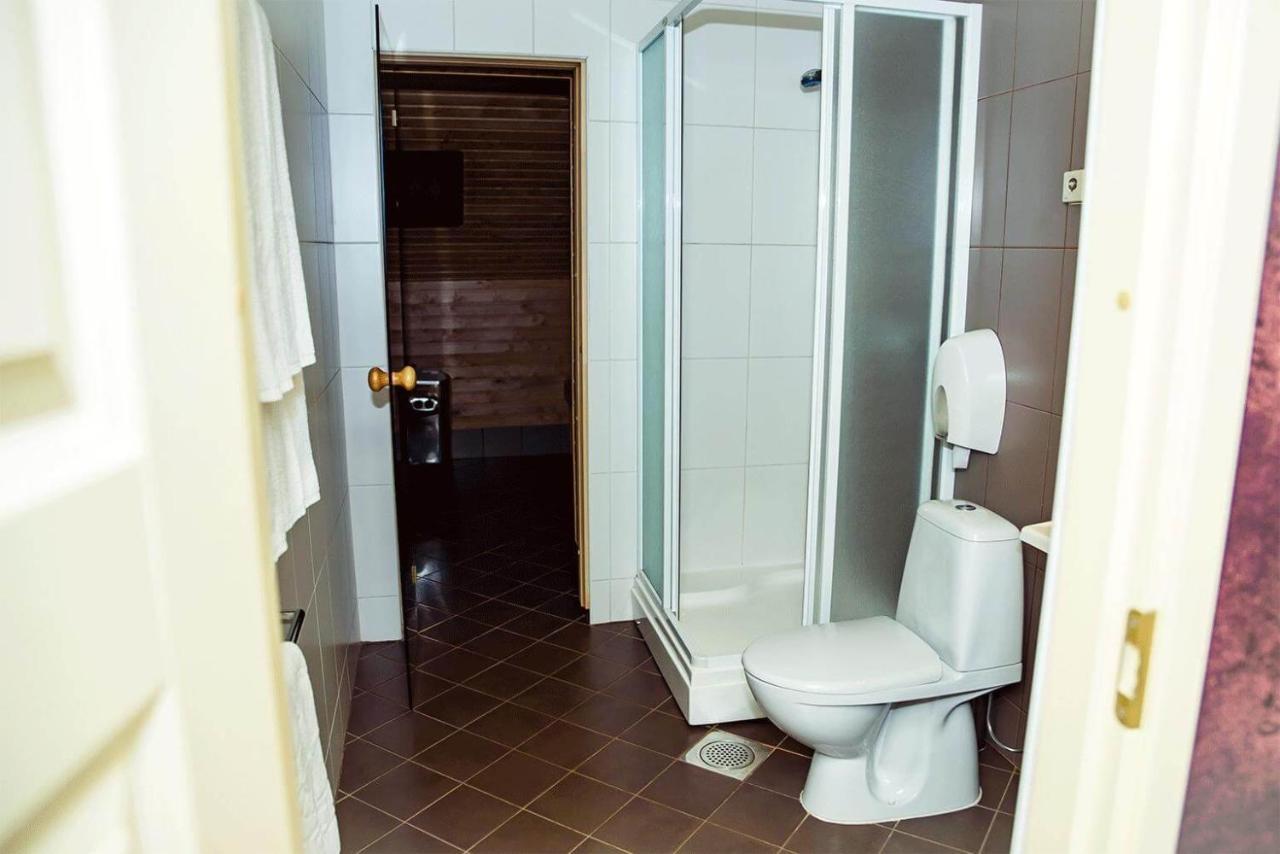 Hotel Metsis Valga Extérieur photo