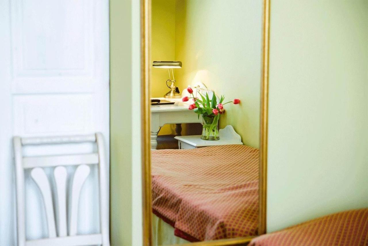 Hotel Metsis Valga Extérieur photo