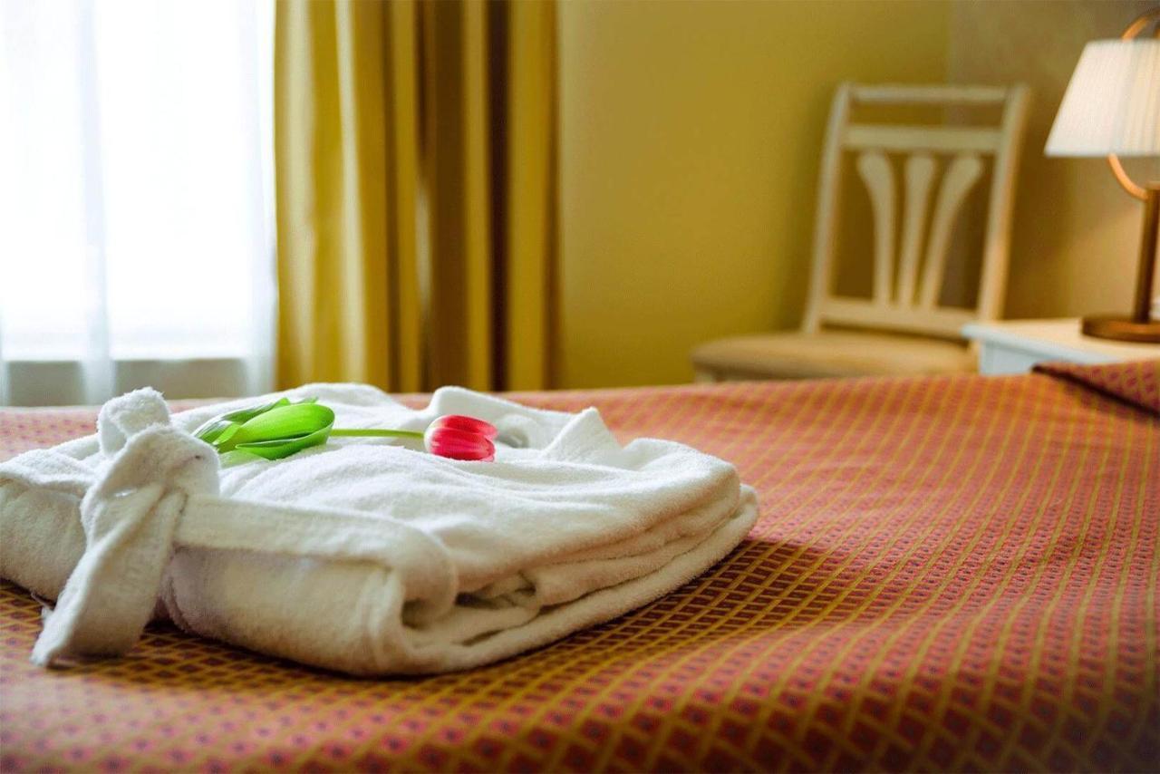 Hotel Metsis Valga Extérieur photo