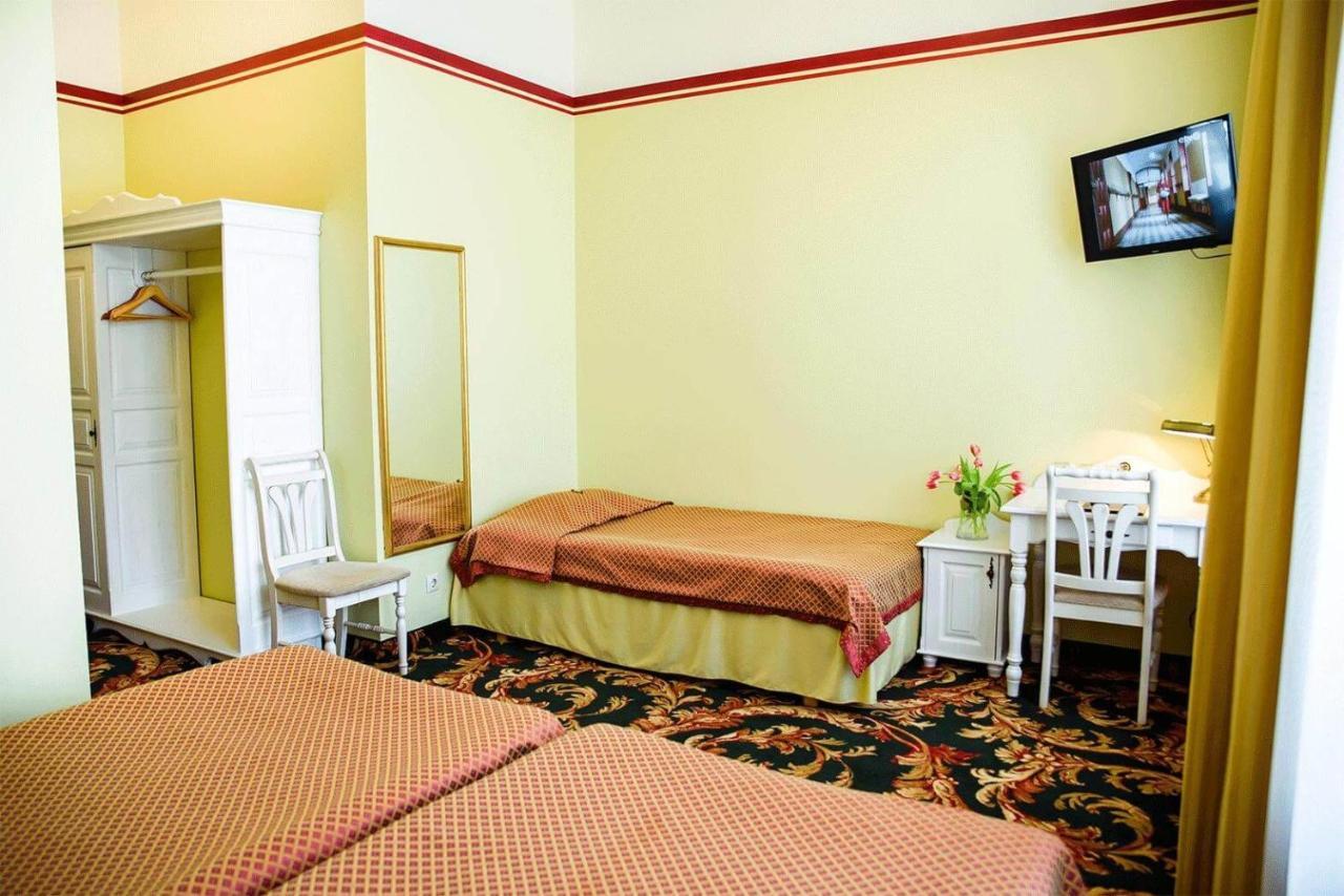 Hotel Metsis Valga Extérieur photo