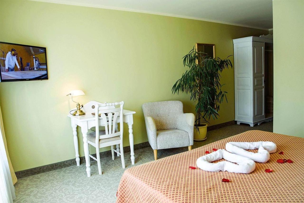 Hotel Metsis Valga Extérieur photo