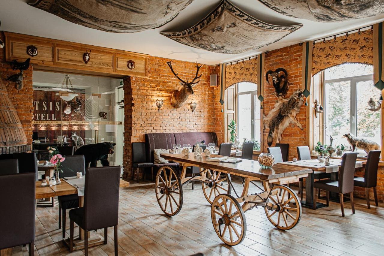 Hotel Metsis Valga Extérieur photo